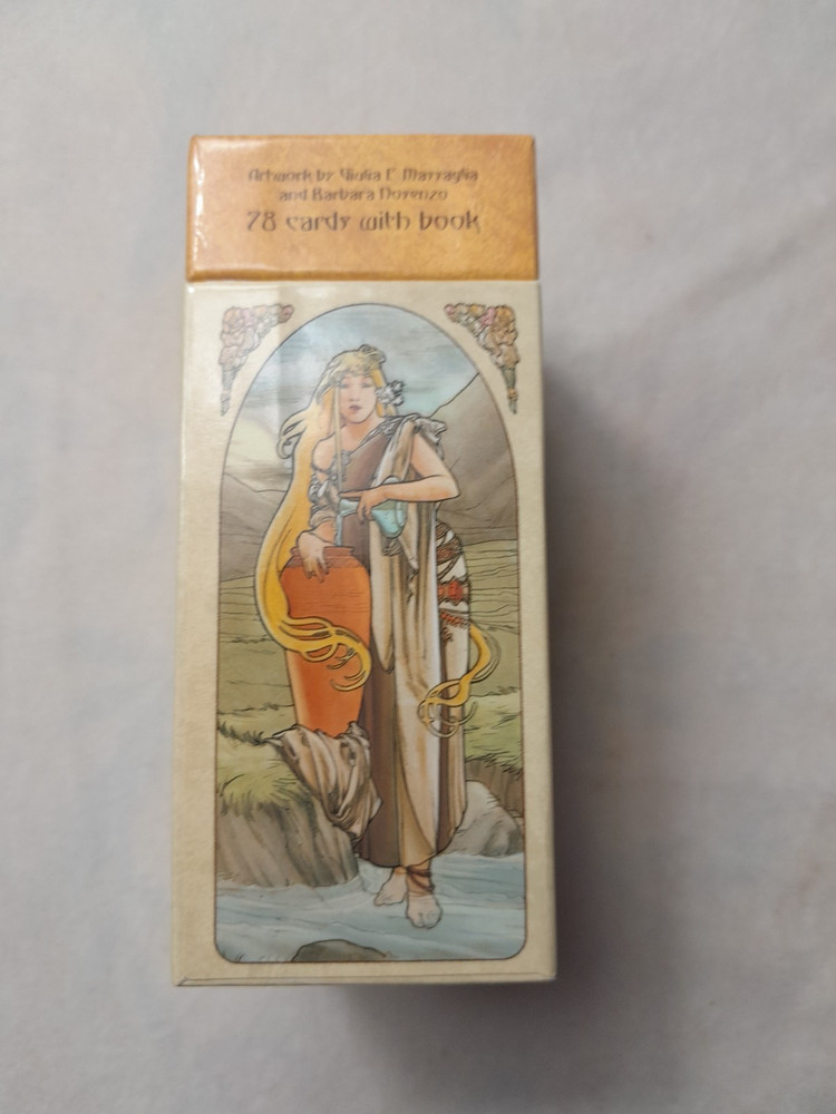 TAROT MUCHA LO SCARABEO