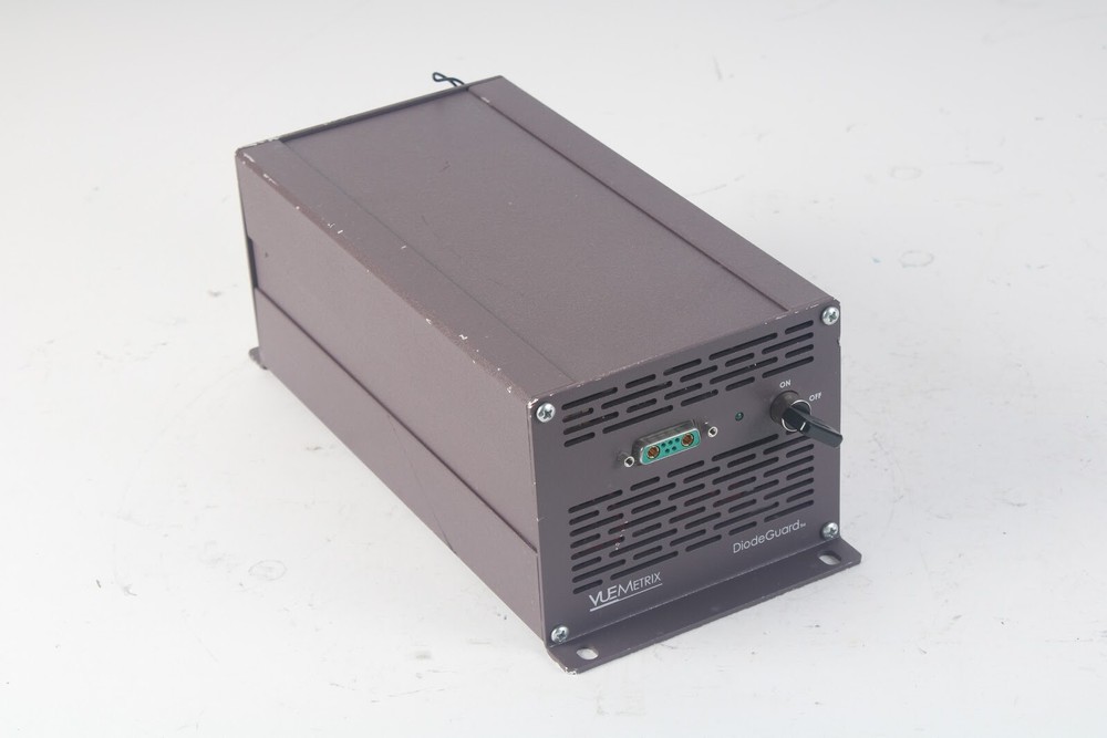 VUEMetrix 1000-0457 High Current Diode and TEC Controller - Key Included - Poor
