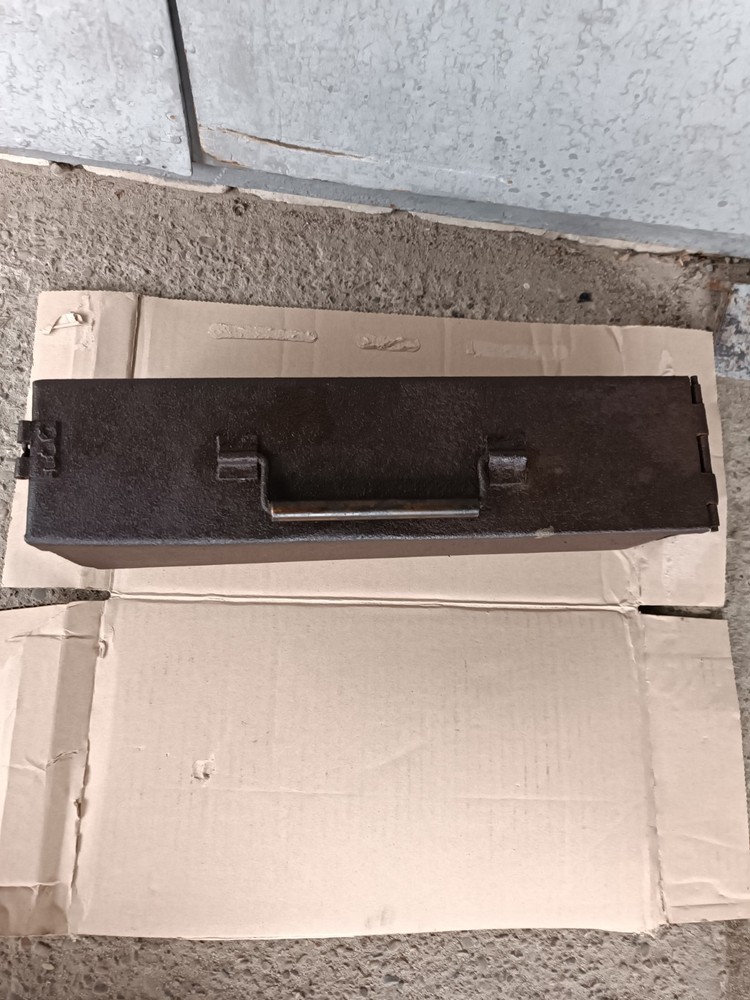 WW2 WWII BOX CASE METAL ORIGINAL