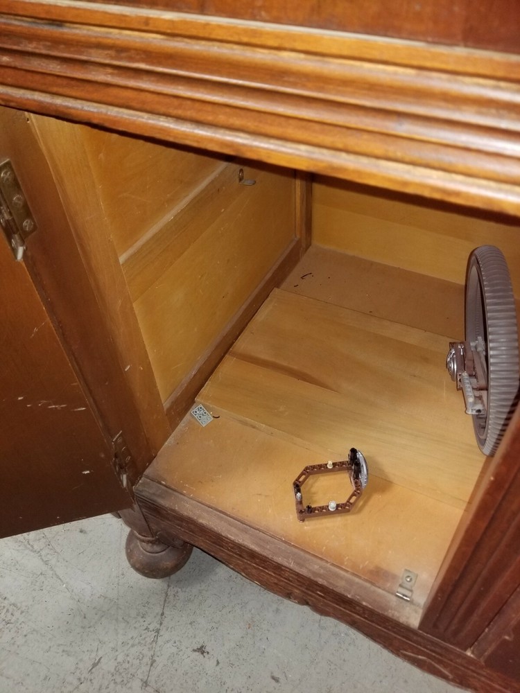 Vintage Traditional Buffet Sideboard With Ball Feet