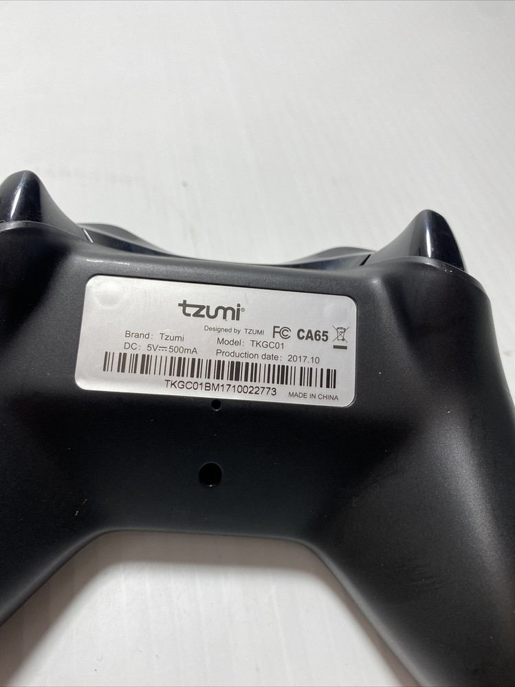 Tzumi Dream Vision TKGC01 Controller Black