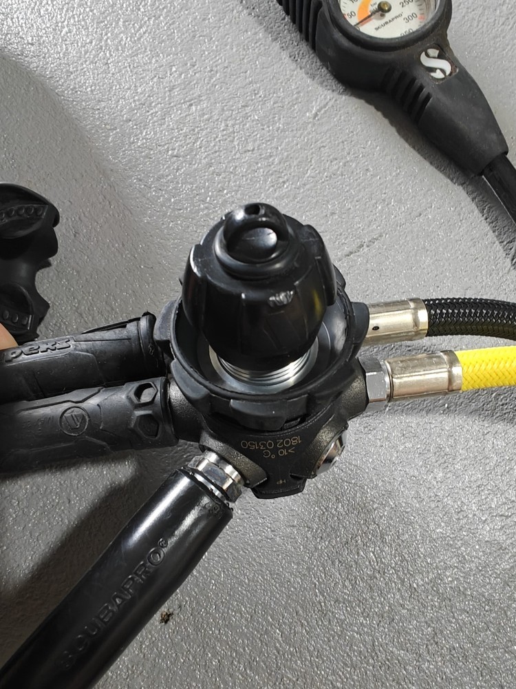Apeks Flight Scuba Diving Octopus Regulator Rig