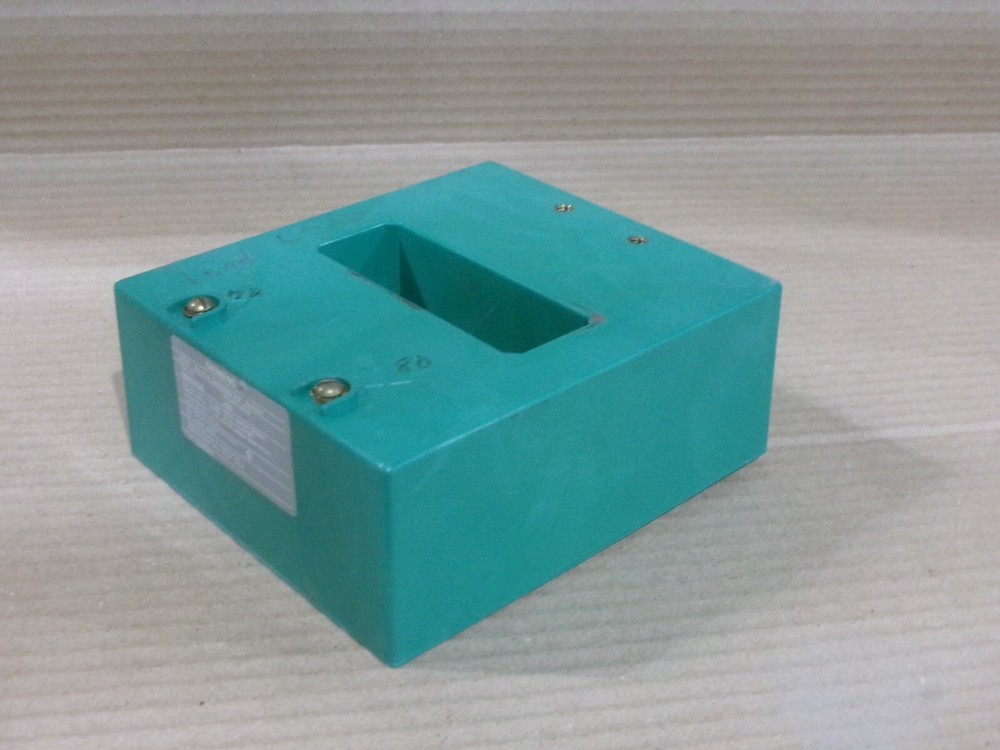 SIEMENS N08SMDA 800 AMP NEUTRAL SENSING TRANSFORMER