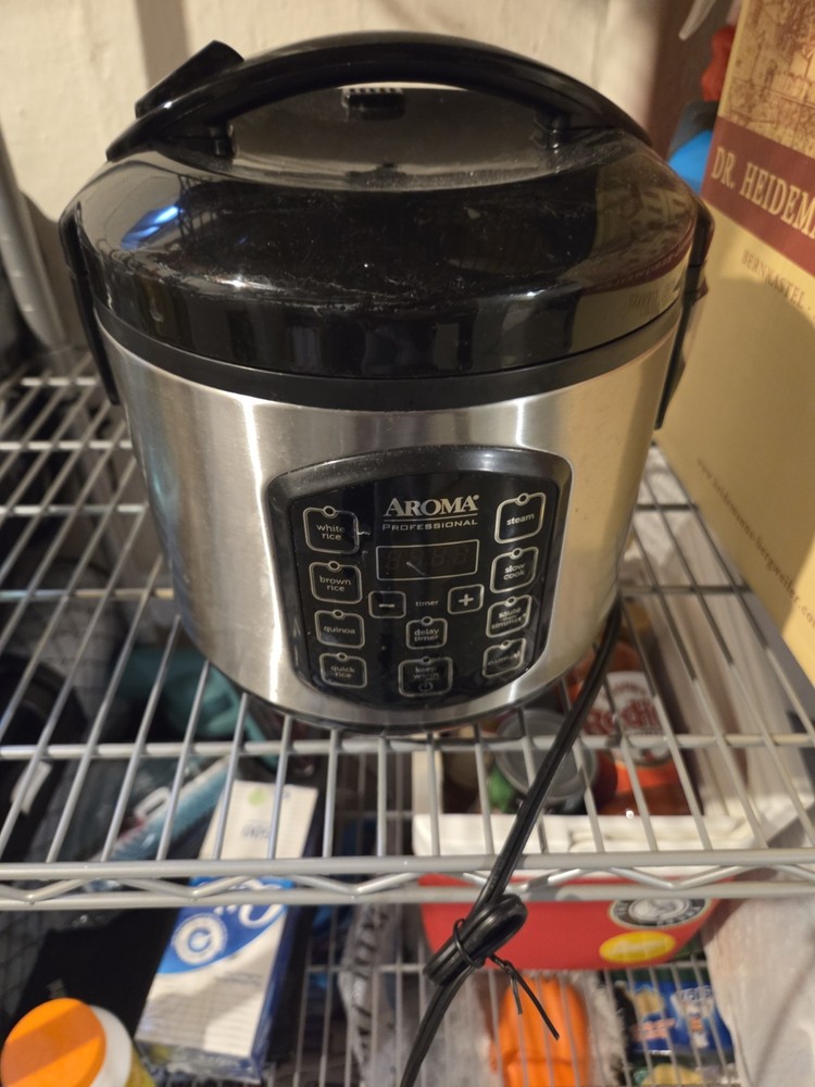 Aroma Professional Rice Cooker, Pressure Cooker, Etc.