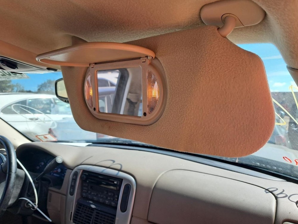 EXPLORER 2003 Glove Box 4834057