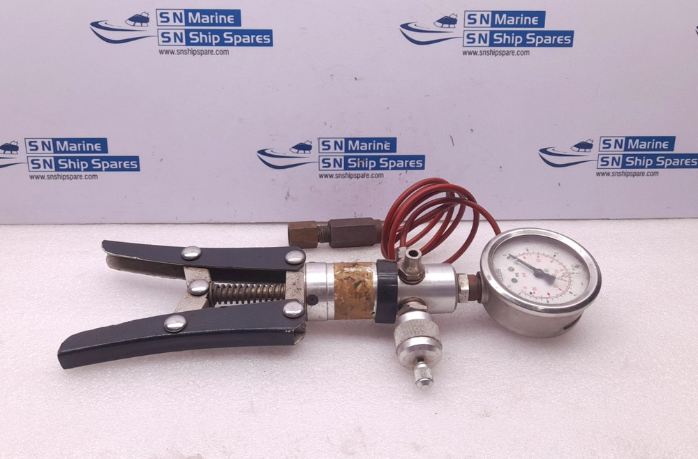 Pressure Calibrator Hand Held Pump 0-6Bar 0-87Psi