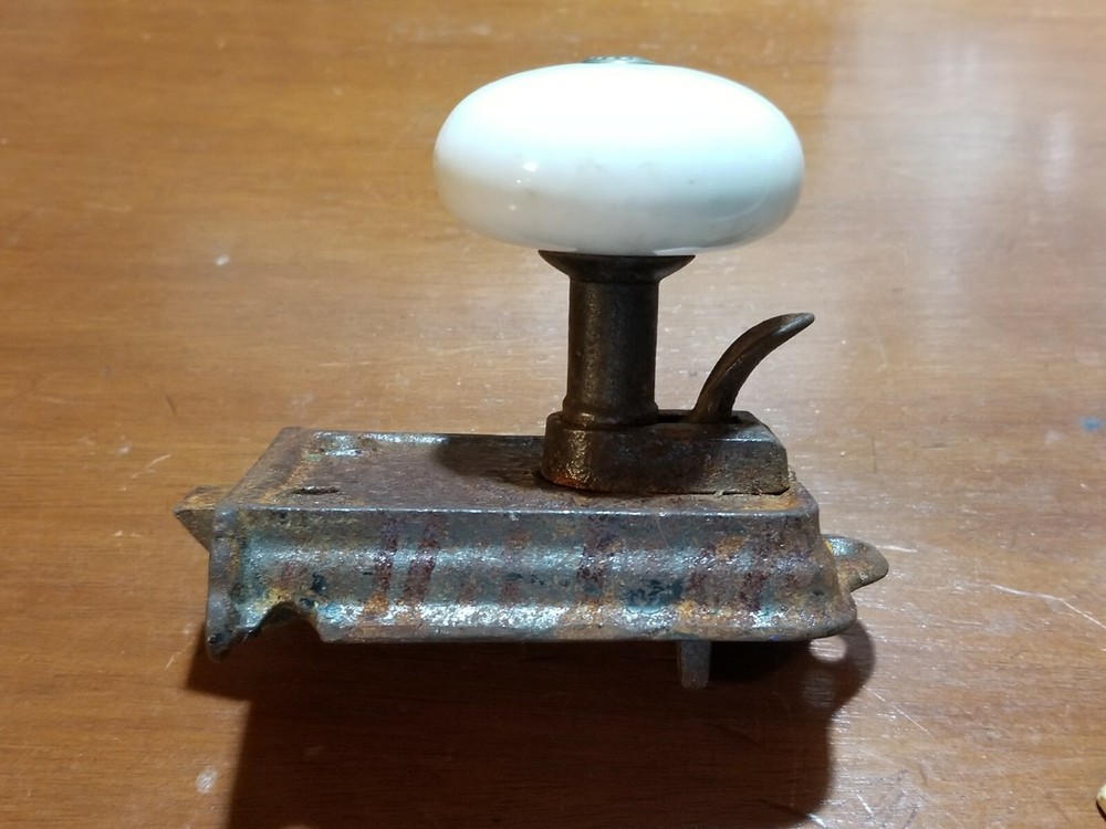 Vintage Cool Door Knob Pull Latch