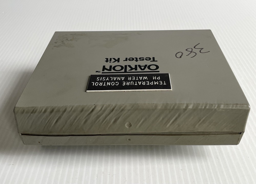 Oakton pHTestr 1, Temperature Control PH Water Analysis Tester Kit- Untested