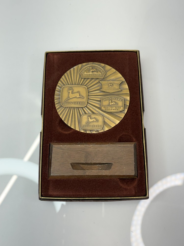 1988 John Deere Desktop Calendar Medallion