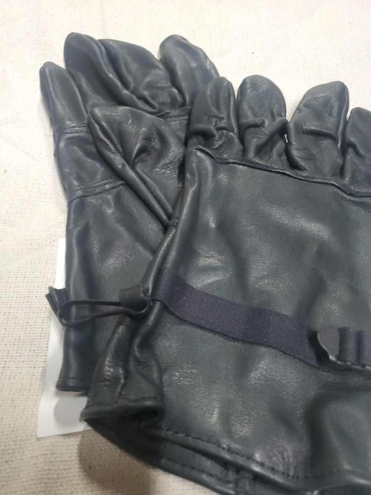 Light Duty Black Leather D3A Gloves USGI Size 4 ( Medium)  NOS