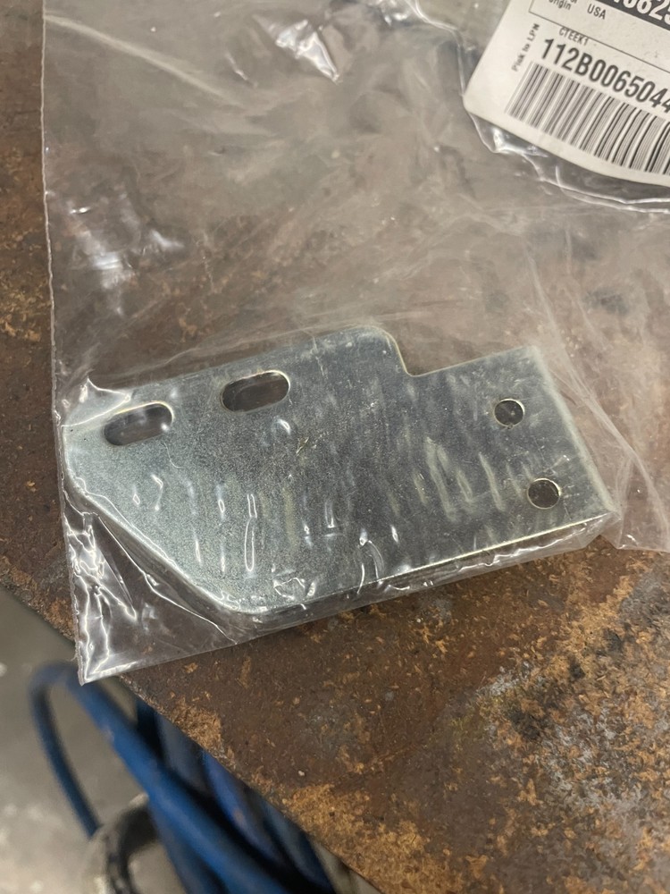 Graco 15F213 LineLazer Gun Cable Bracket