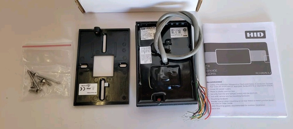 HID multiCLASS SE RP40 Wall Switch Reader 920LTNNEK00017