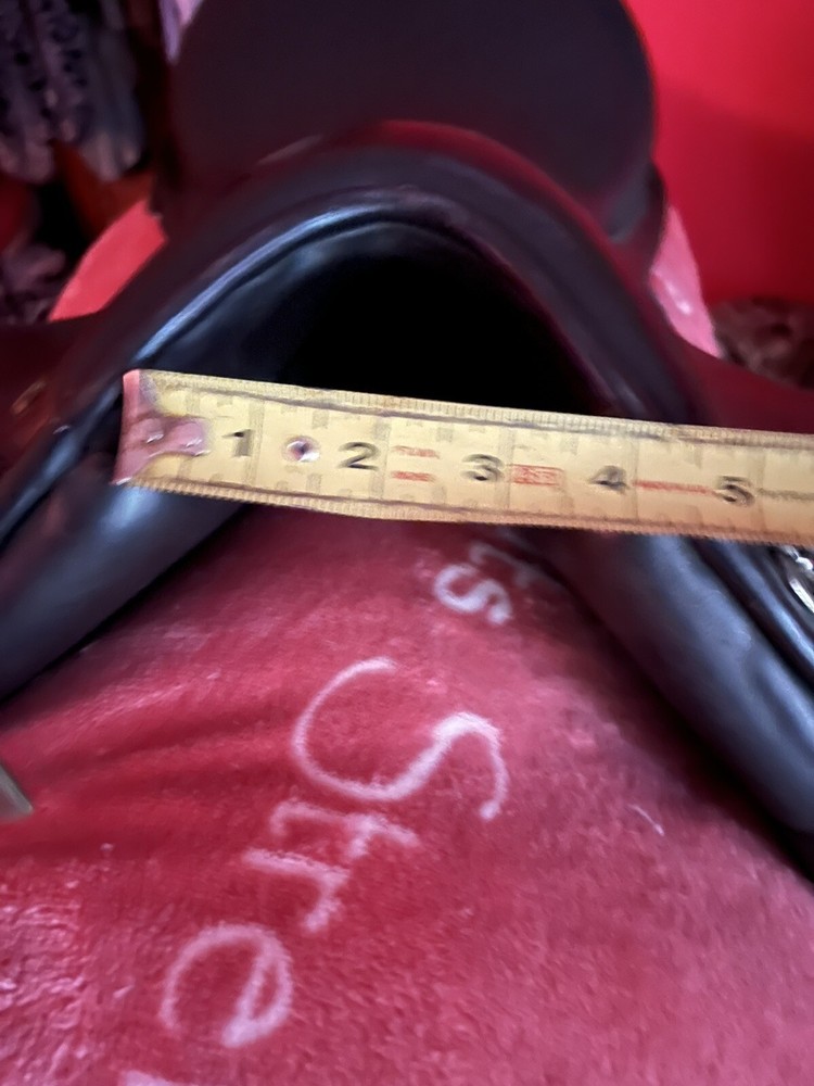 collegiate english saddle