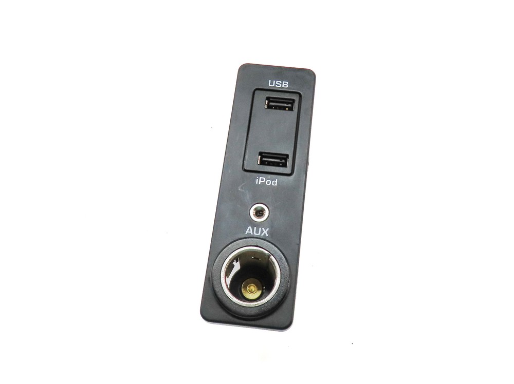 2013 RANGE ROVER EVOQUE (L538) AUXILIARY AUX USB 12V PLUG SOCKET JACK PANEL