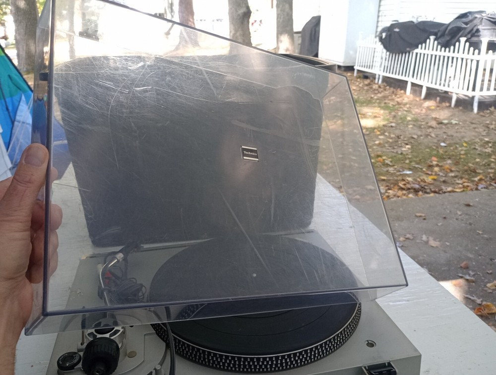 Technics SL-B2 Turntable - Silver Tested Working 17 X 14 X 5"