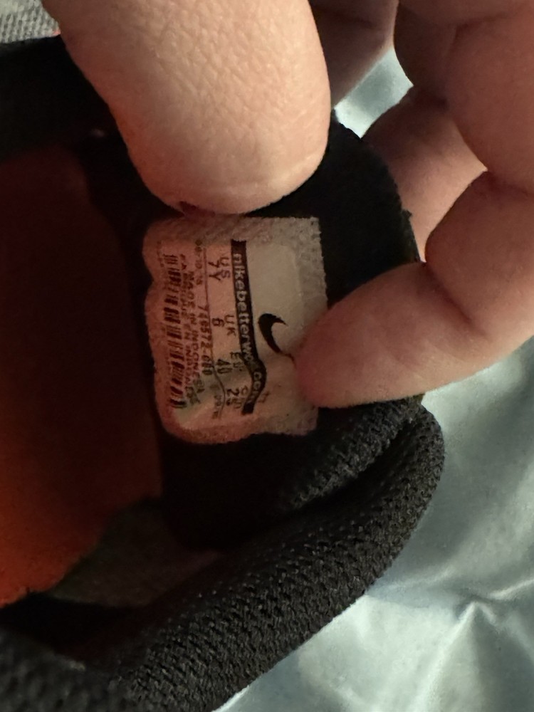 Nike 7y Sneakers