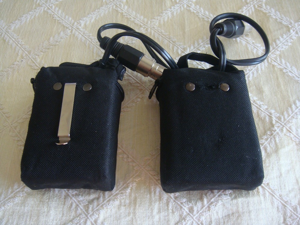 LOWEL- LIGHT With 2 Bescor Battery Packs.