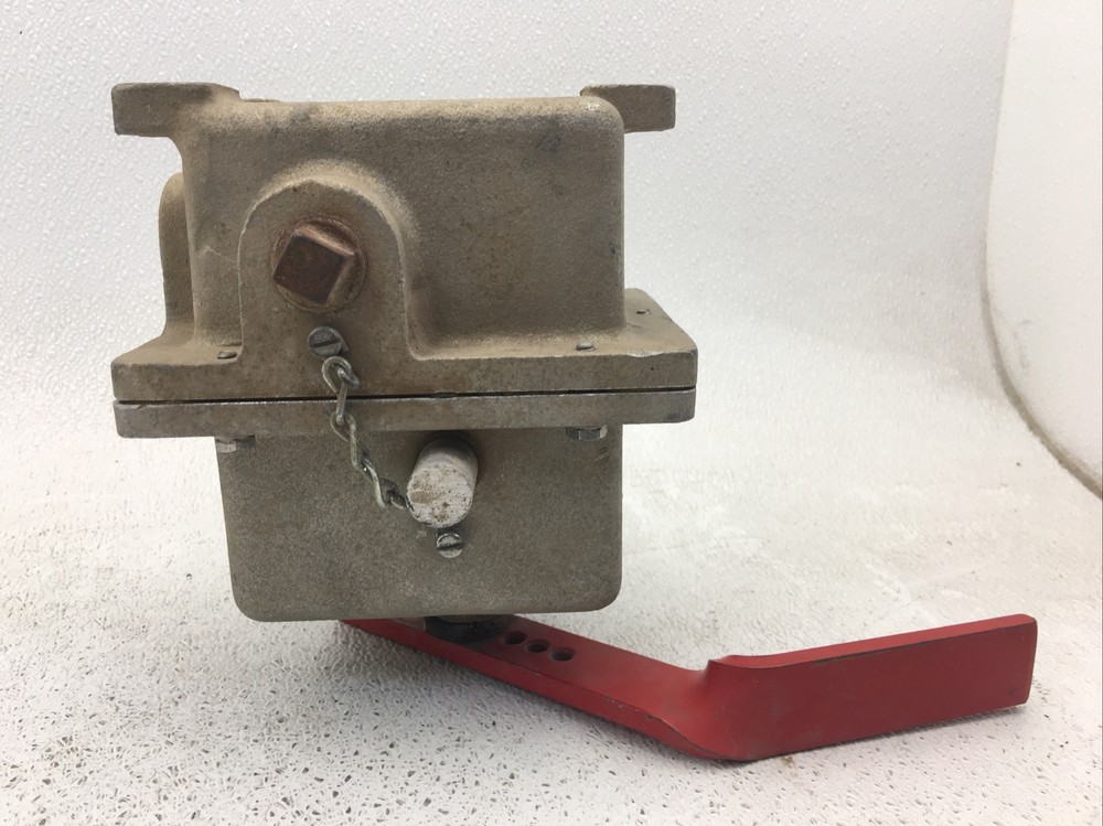 RS-1 CONVEYOR COMPONENTS RAINTIGHT ENCLOSURE WITH SAFETY STOP SWITCH