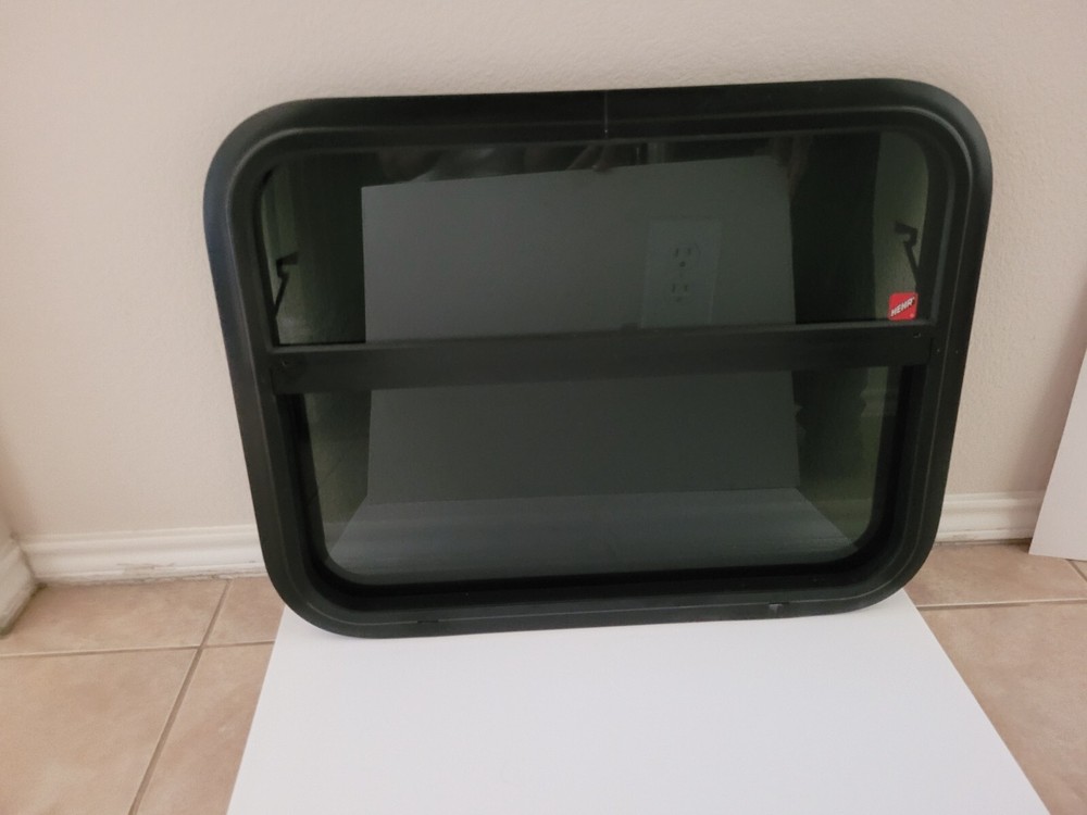 Hehr 5900 Series Window for RV's