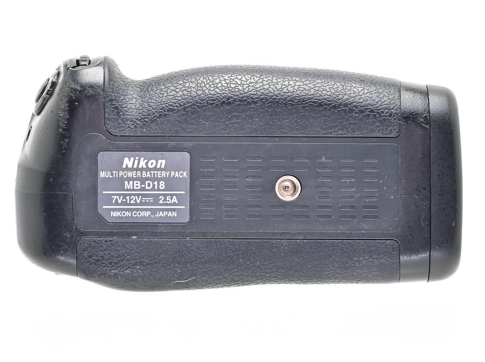 Nikon MB-D18 Multi-Power Battery Pack