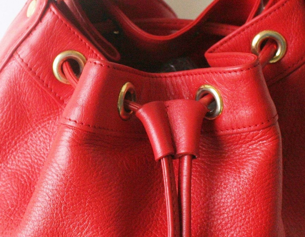 Vintage MCM Leather Drawstring Shoulder Cross handbag Red authentic