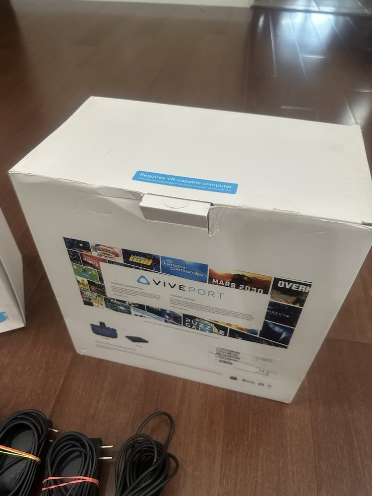 HTC VIVE Pro Headset VR Full Set Complete System Virtual Reality Kit Tested