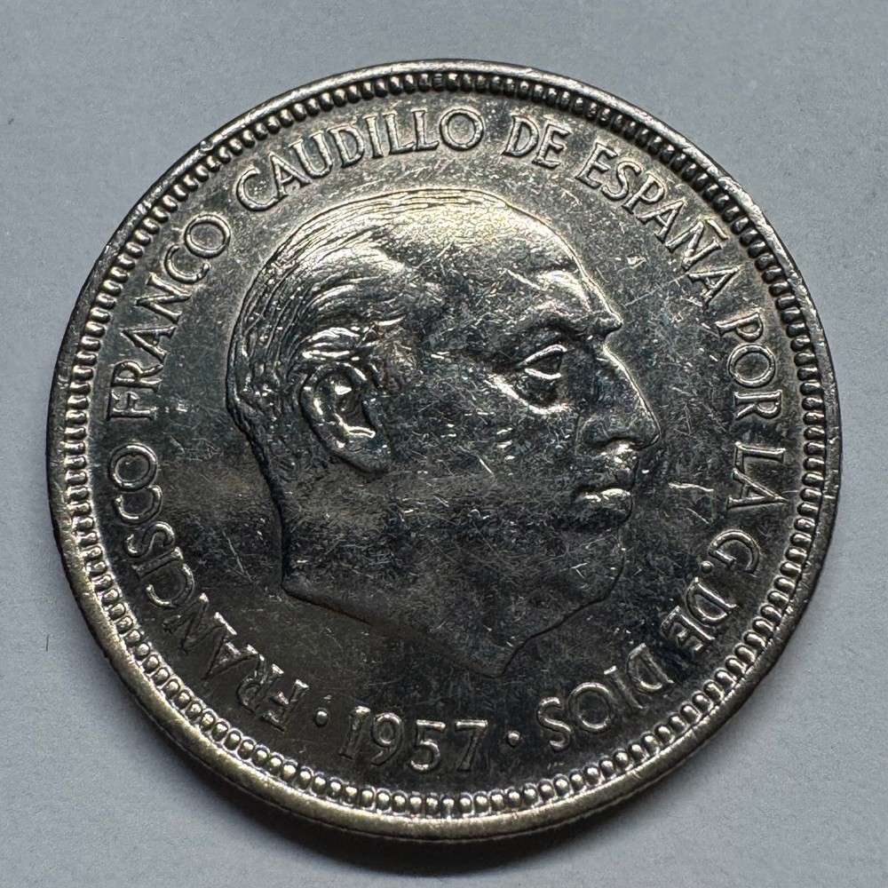 1973 Spain 5 Pesetas - Beautiful Coin - #B-068
