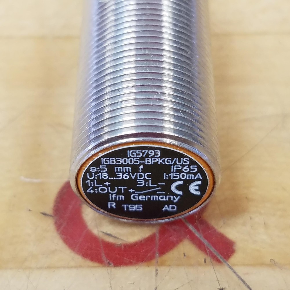 efector 100, IG5793, Inductive Proximity Switch - NEW