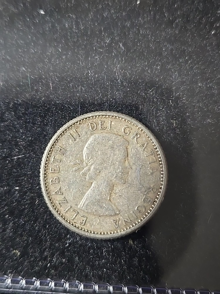 1960 SILVER CANADIAN DIME NICE COIN