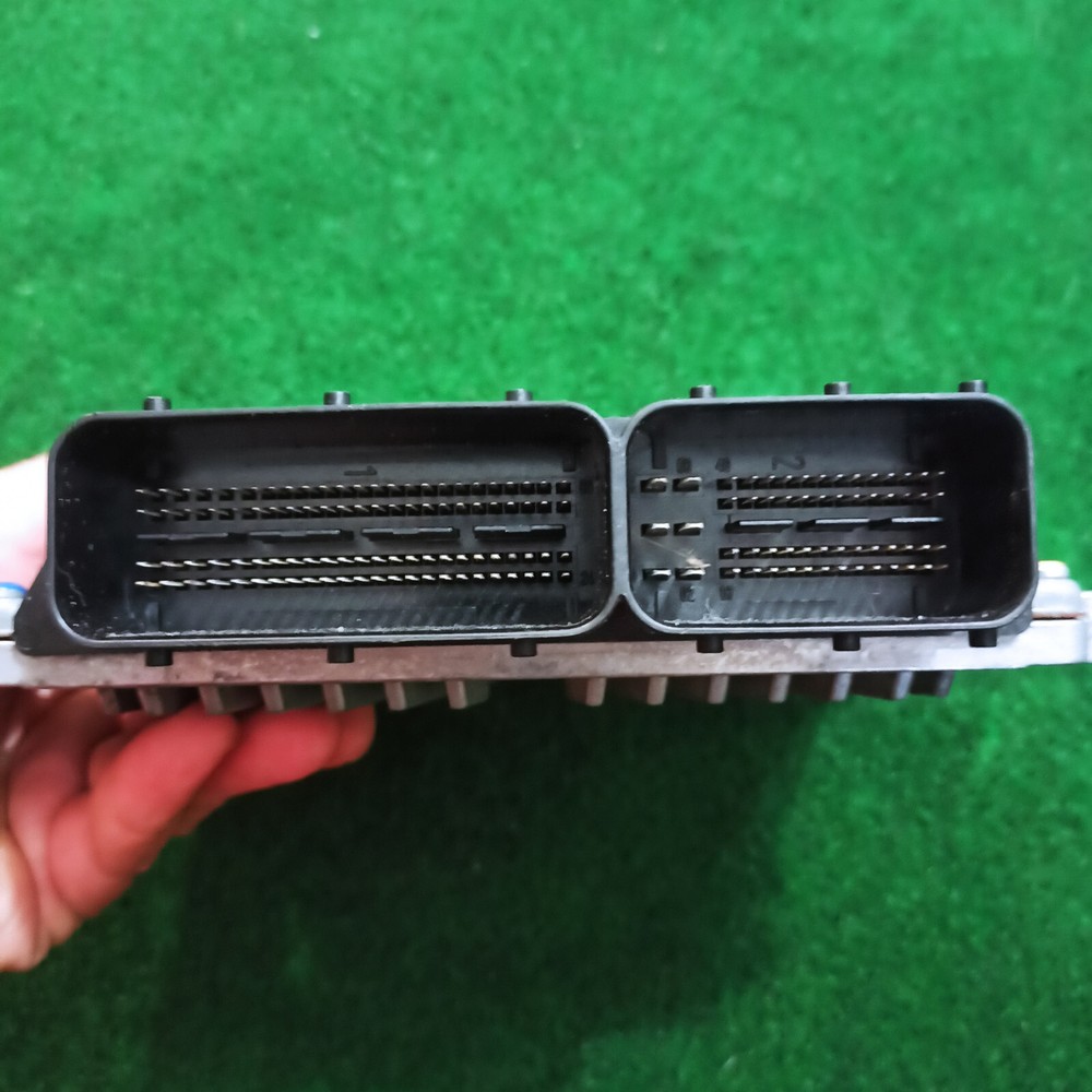 ECM ECU 2008 Mercedes C350 Engine Control Module Computer A 272 153 59 91 OEM