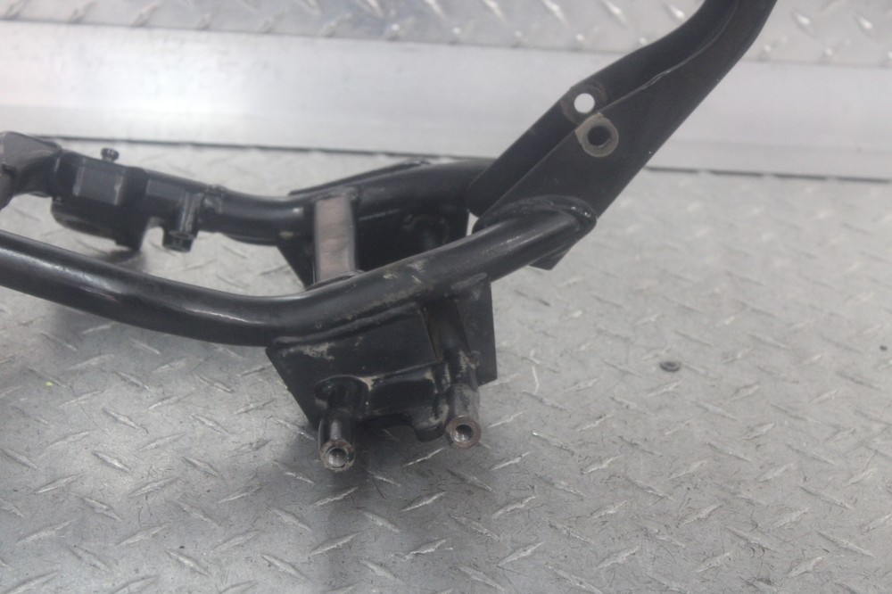 2004 SUZUKI GZ250 LOWER FRAME RAIL FOOTPEG BRACKET MOUNT