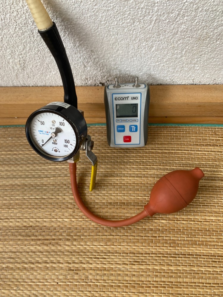 Ecom UNO Pressure Gauge