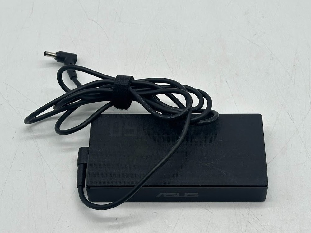 ASUS Triple Display USB Type-C Dock DC300