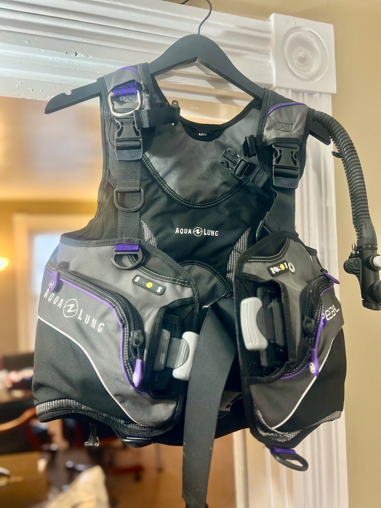 Aqua Lung Pearl Twilight Womern's MED BCD