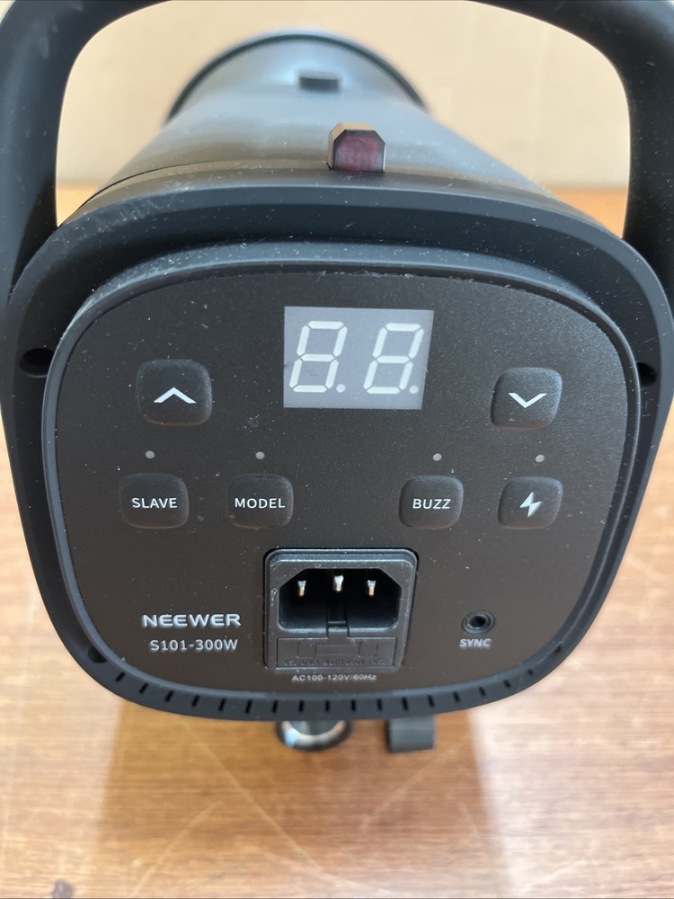 NEEWER S101 LED Video Light MISSING BULB