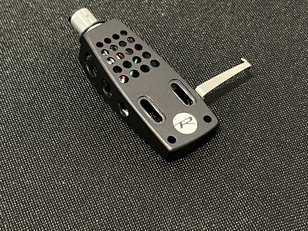 Realistic Turntable Head Shell