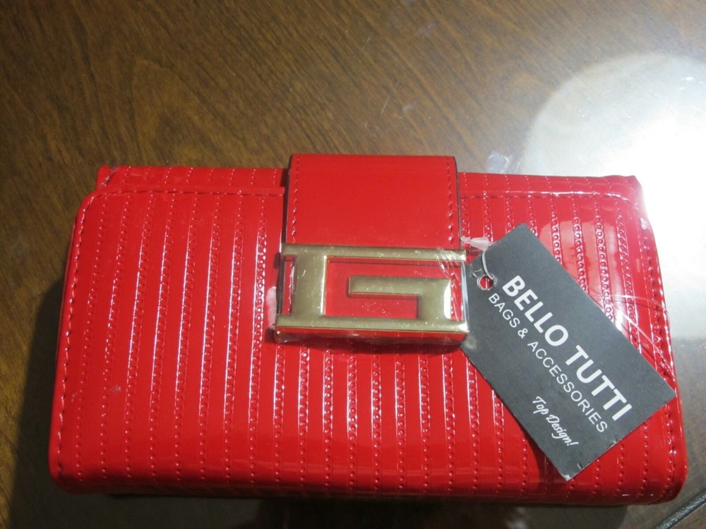 NWT Bello Tutti Tri Fold  Wallet - Red