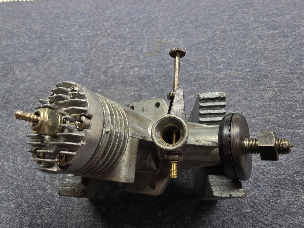 Fox 25 Stunt Control Line Model Airplane Engine w/Glow Plug