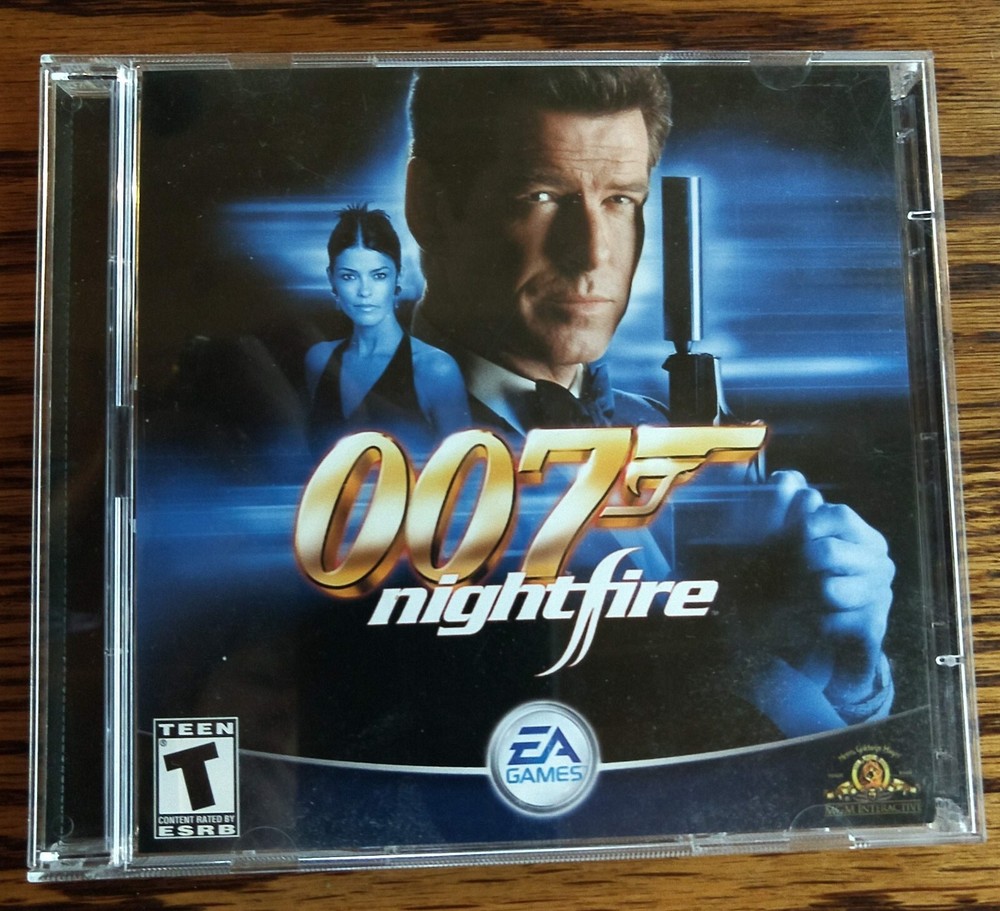 Vintage Software James Bond 007 Nightfire for PC 2002 2 CDs Instruction Manual