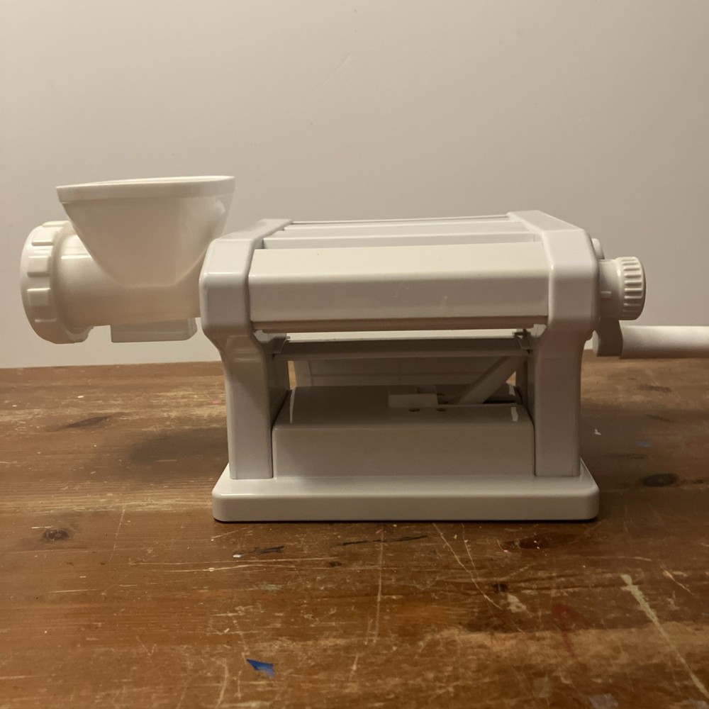 pasta maker machine