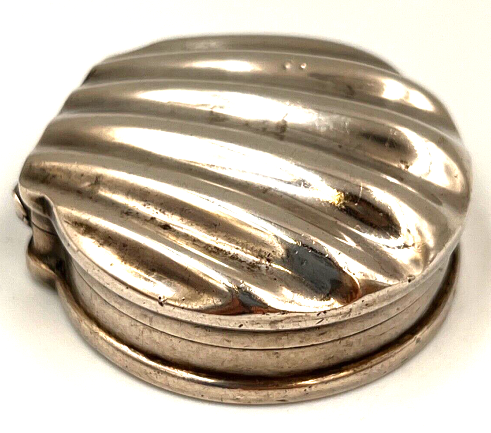 Vintage Sterling Silver Shell Shaped Hinged Pill Box Hallmarked London DP 1938