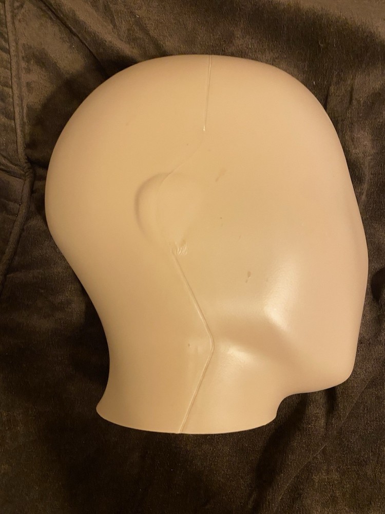 Mannequin Head Tan Skin Used￼