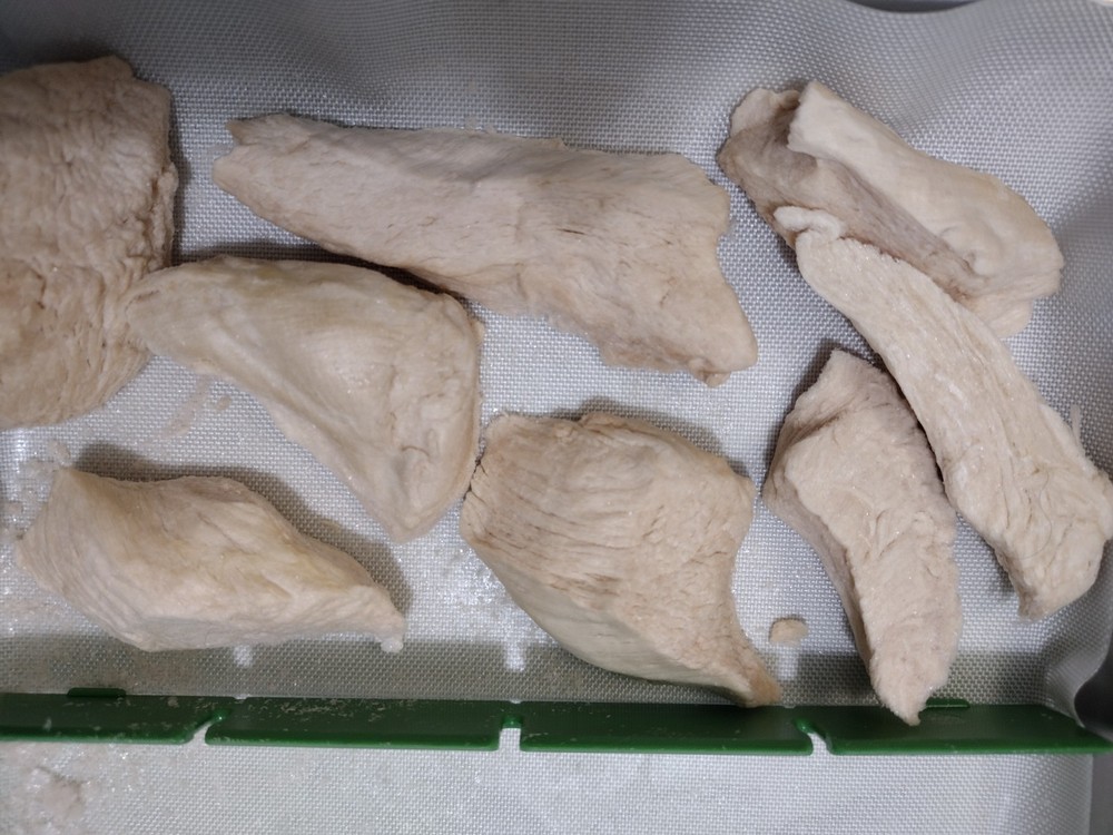 Freeze Dried Chicken Breast Chunks (Uncooked)