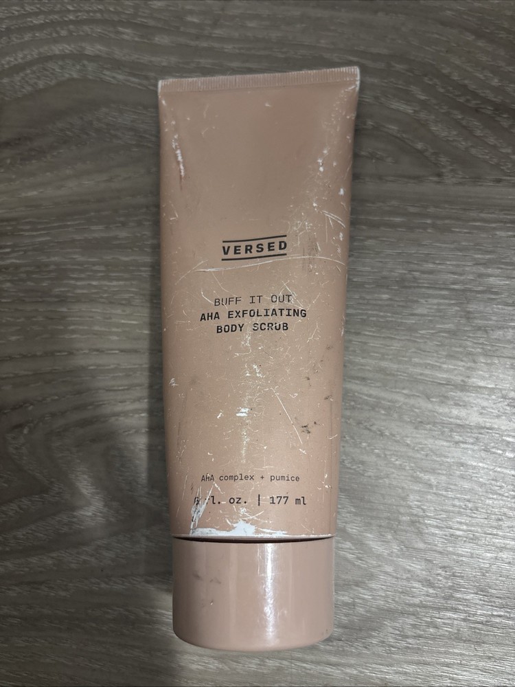 Versed Buff It Out AHA Exfoliating Body Scrub 6 Oz / 177ml  Closed See Descript.