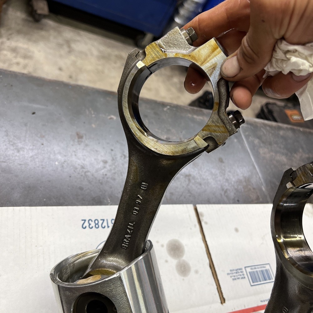 Cummins 6bta STD size pistons and rods (6)