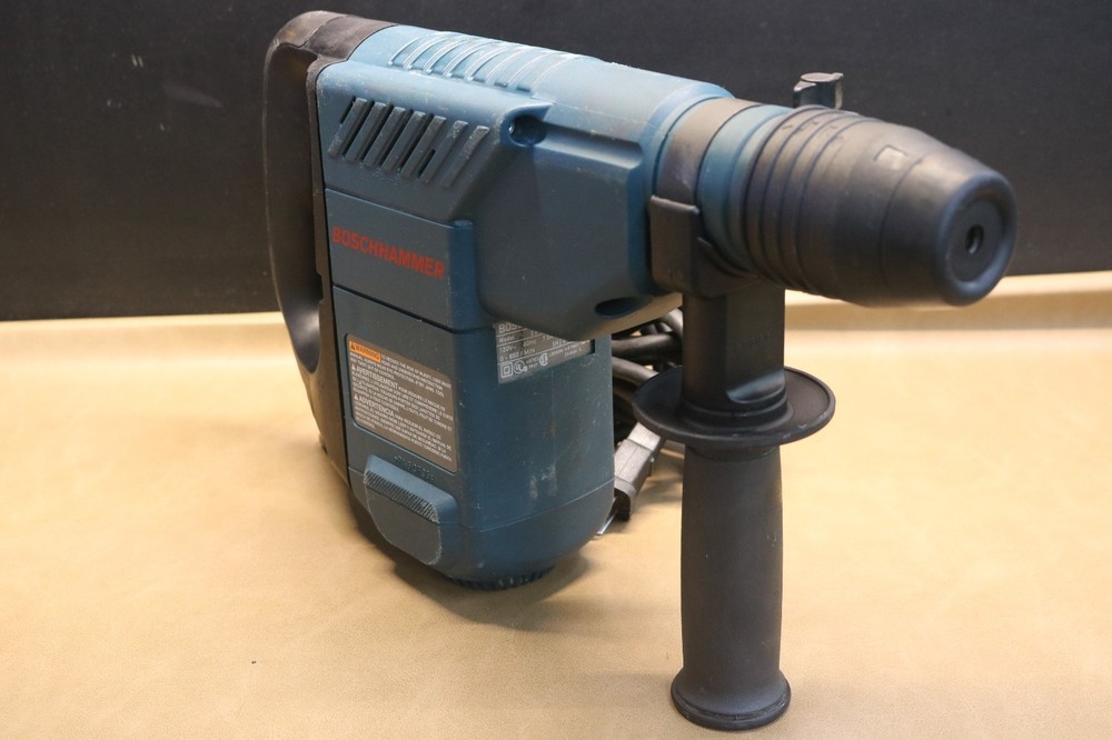Bosch 11236VS Rotary Hammer Drill with case and bits