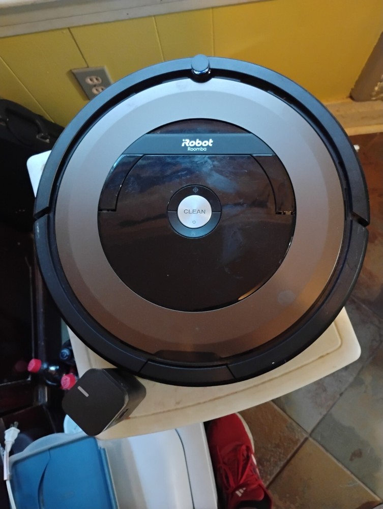 I Robot Roomba Floor Cleaner