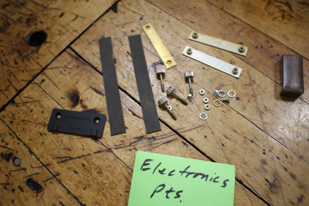 Tiny Electronics THUMBSCREWS, parts