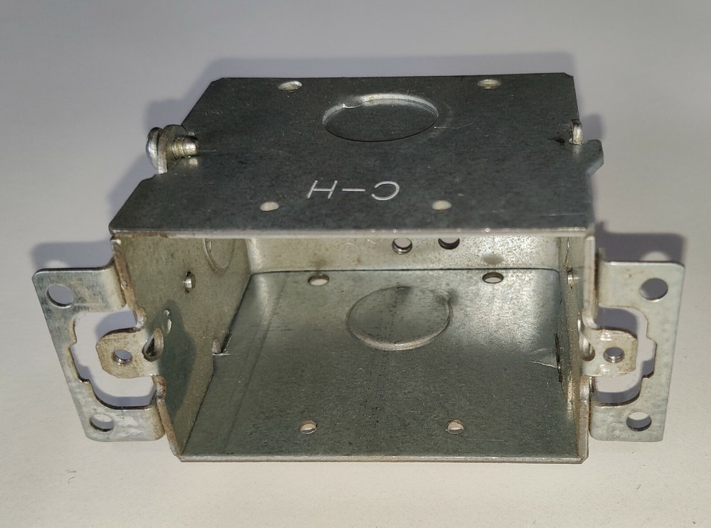 Cooper Crouse-Hinds Steel Switch Box 2-1/2" Deep Gangable Mount Ears TP218