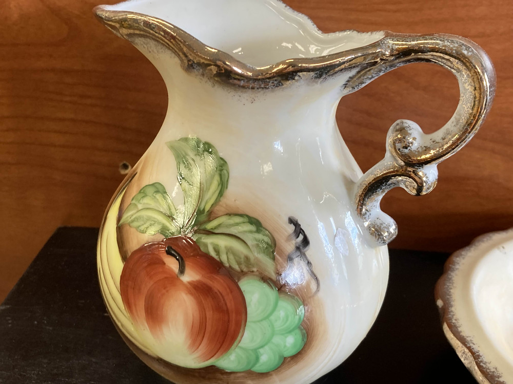 Vintage Mini Pitcher and Basin with Apple Illustration
